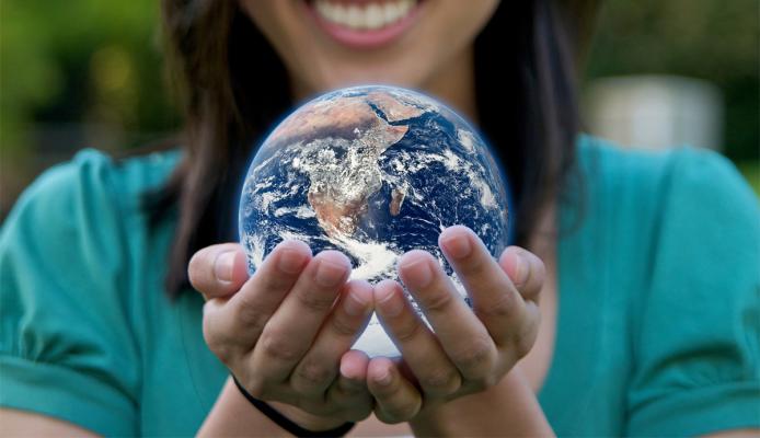 iStock_000010240863_small_csap_world_girl