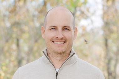 Andy Newman wide with background foliage